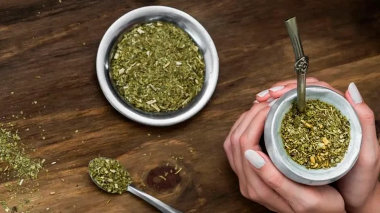 Como quitar manchas de yerba mate